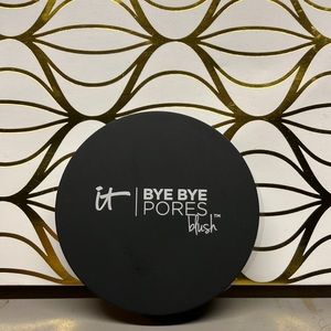 new, no box, it cosmetics bye-bye pores blush naturally pretty warm peach